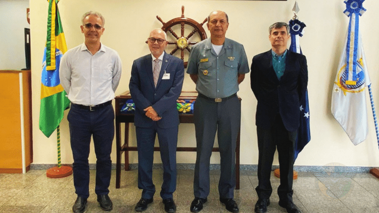Diretoria-Geral de Navegação discute colaboração estratégica com presidente da FENOP