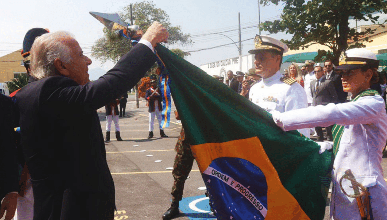 Capitania dos Portos do Rio de Janeiro é agraciada com Medalha do Mérito em evento com Ministro da Defesa