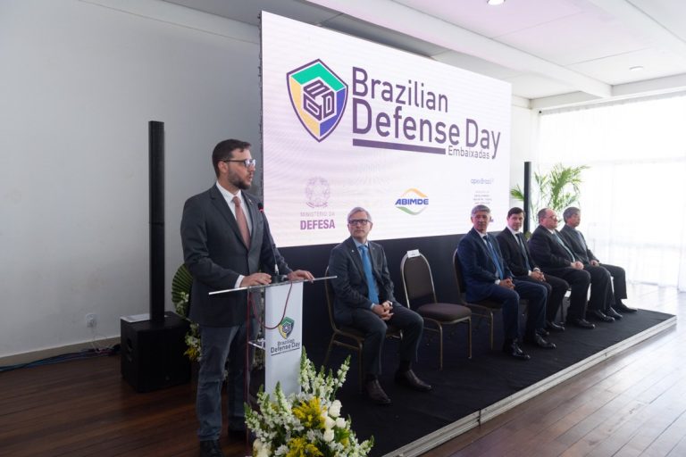 Brasil fortalece sua Base Industrial de Defesa em encontro estratégico com Embaixadas e ONU