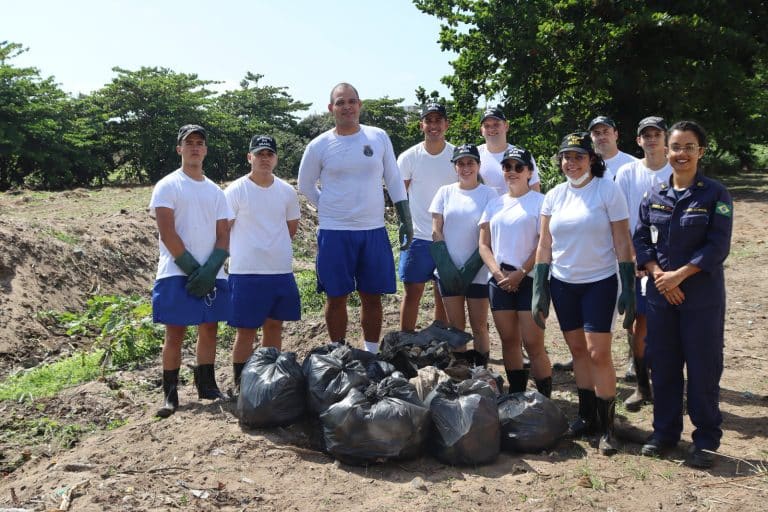 Hospital Naval de Natal promove ação ambiental no Dia Mundial da Limpeza