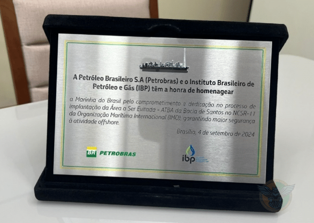 Marinha é homenageada por atuação na criação de área segura na Bacia de Santos