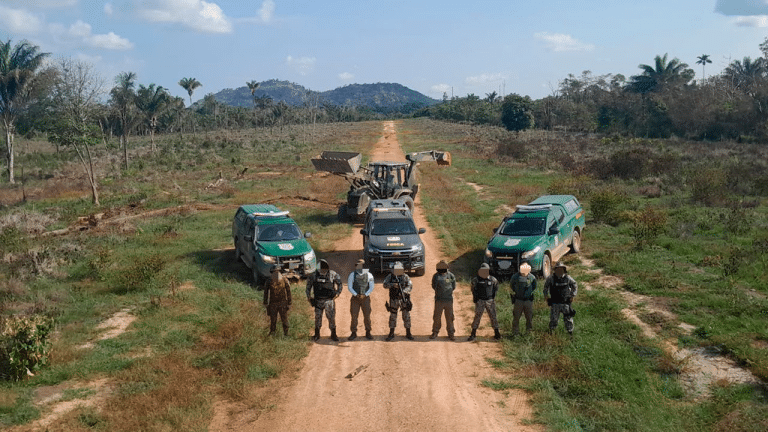 Forças Armadas e IBAMA inutilizam pistas de garimpo ilegal em Roraima