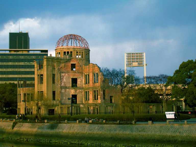 Sobreviventes de bombas atômicas alertam para risco crescente de guerra nuclear