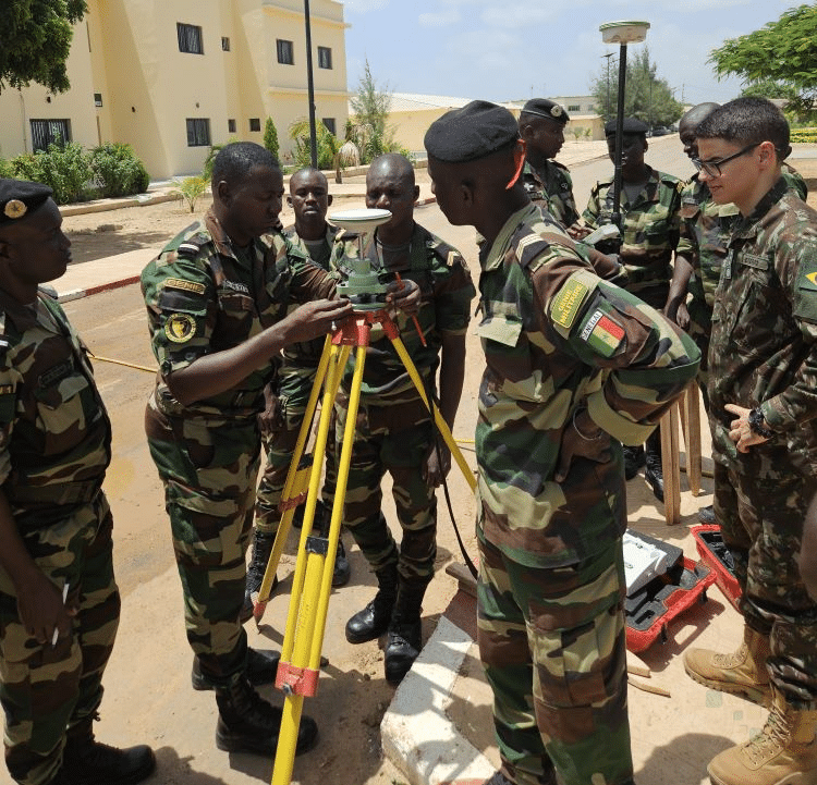 Missão Brasileira capacita militares senegaleses em topografia e drones