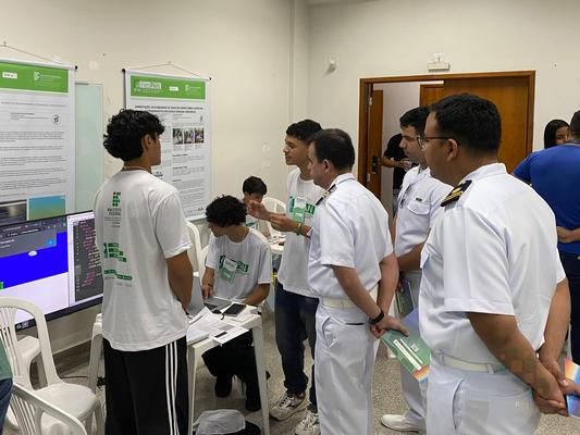 Marinha avalia projetos inovadores na Feira de Ciências do Pantanal