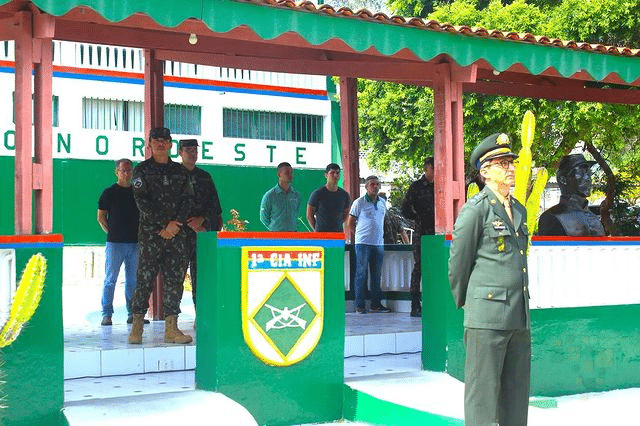Despedida do Capitão Muniz marca formatura especial na 1ª Cia de Infantaria