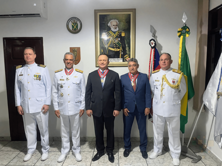Marinha concede Ordem do Mérito Naval ao Governador do MA