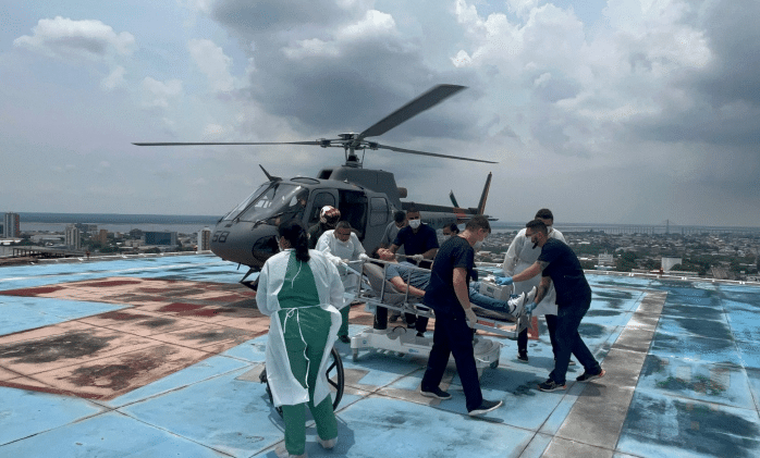 Esquadrão EsqdHU-91 participa de simulação de acidente aéreo em Manaus