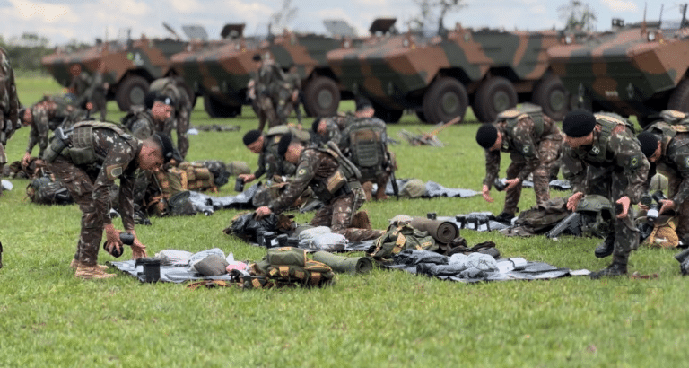 Operação Centauro reúne comandos militares em competição tática