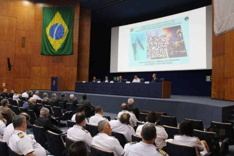 Simpósio discute impacto das novas tecnologias no Poder Naval