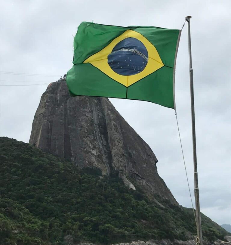 Dia da Bandeira: História e simbolismo da Bandeira Nacional