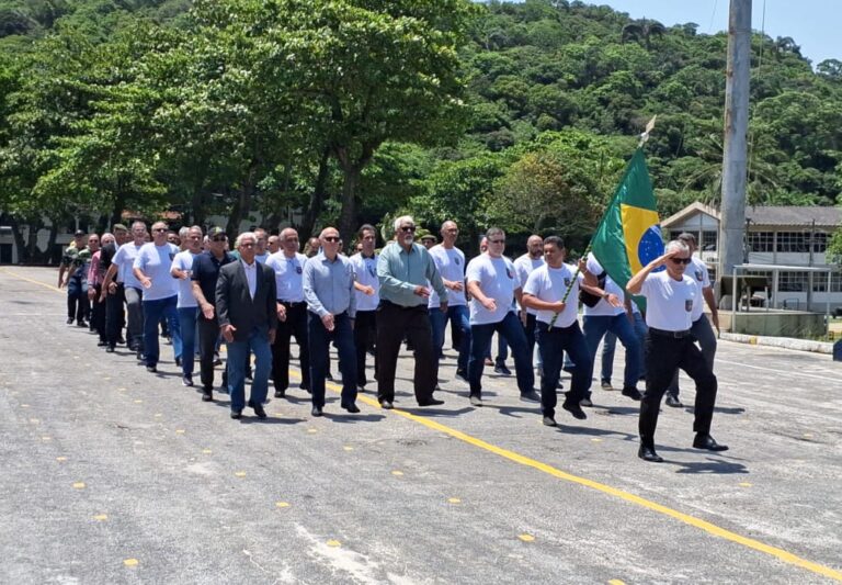 Volta à Caserna: 21º GAC promove homenagem a veteranos