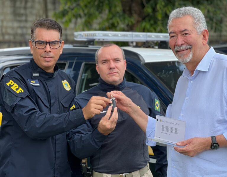 Segurança em foco: Deputado Paulão apoia PRF/AL com viatura