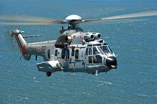 Super Cougar: Helicóptero Multimissão da Marinha em Ação