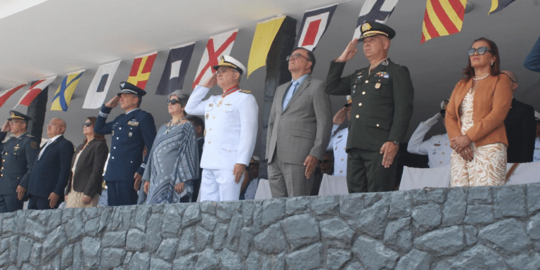 3º Distrito Naval Celebra Dia da Marinha com Honrarias e Homenagens