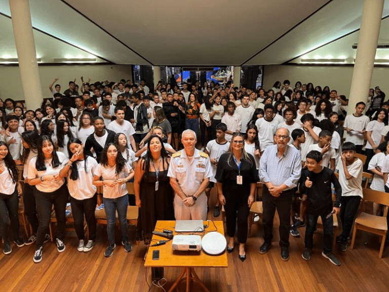 Projeto “Mar de Escolhas” inspira alunos para carreiras marítimas