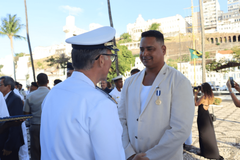 Marinha concede título “Amigo da Marinha” a 86 personalidades em Salvador