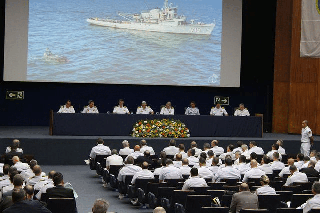 Escola de Guerra Naval recebe Almirantado para análise de temas estratégicos da MB
