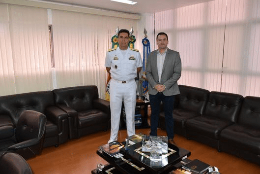 Deputado Capitão Martim debate projetos estratégicos com Com5ºDN