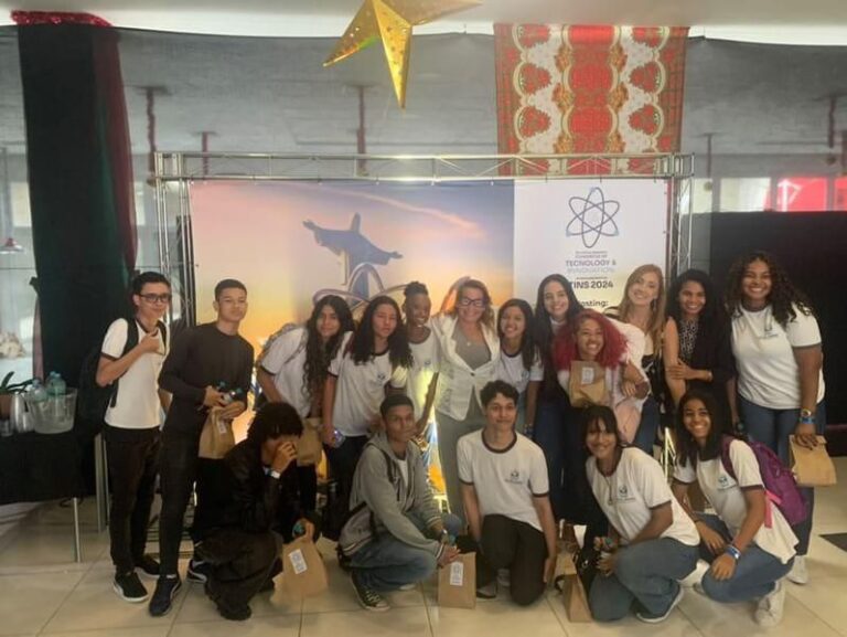 Congresso TINS 2024 desmistifica setor nuclear e inspira estudantes
