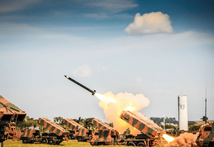Programas estratégicos do Exército modernizam defesa e geram empregos