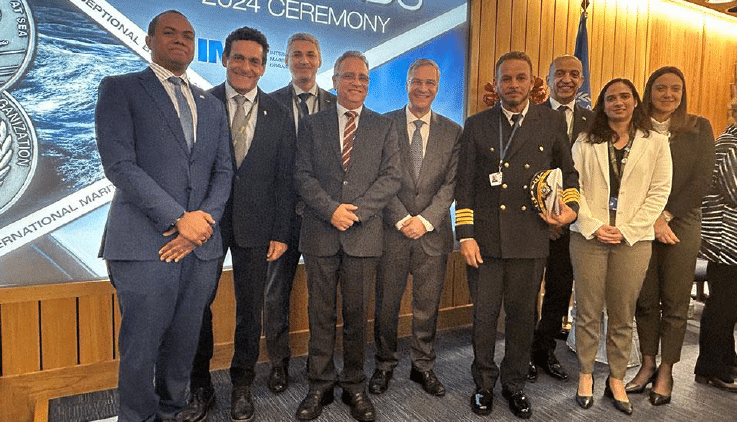 Capitão Eduardo Pedroso é homenageado pela IMO por bravura no mar