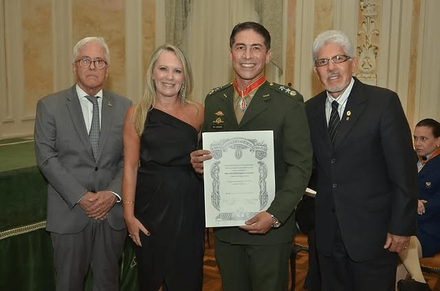 Major Rogério Silva assume cadeira na Academia de Medicina Militar