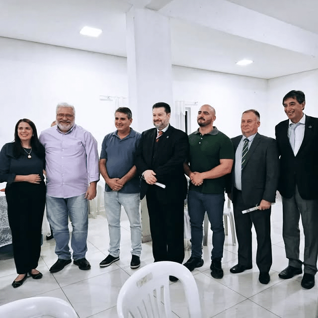 Instituto de Apoio Brasil promove homenagem à ADESG em seu aniversário