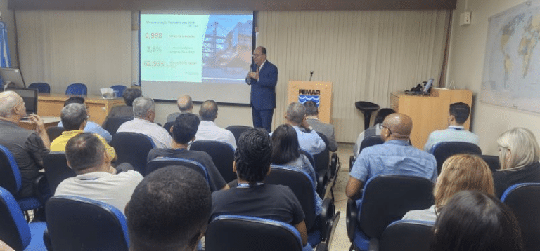 FEMAR recebe Diretor da ANTAQ para palestra sobre transição energética