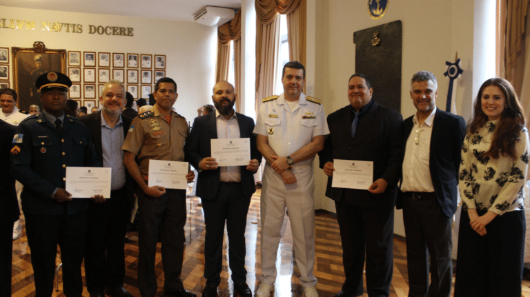 Escola de Guerra Naval celebra conclusão do Curso de Estudos Marítimos