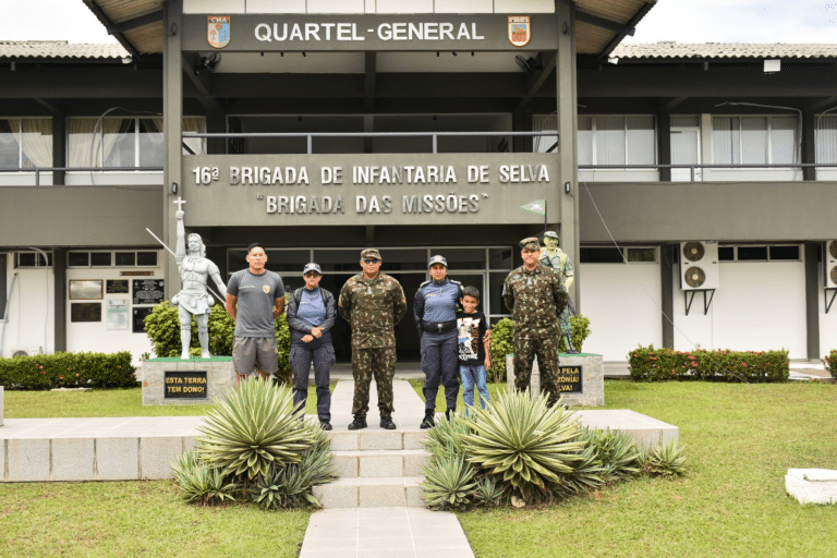 16ª Brigada e Polícia Militar/AM unem esforços por inclusão social