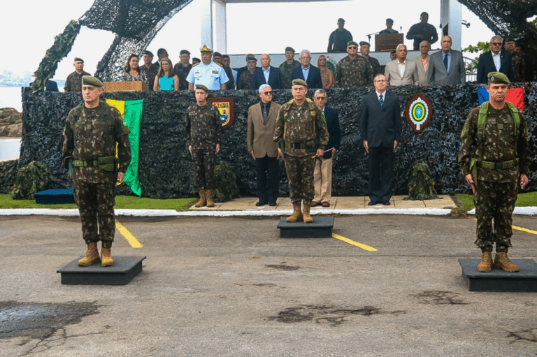 General Alexander Vilela assume comando da AD/1 em cerimônia solene