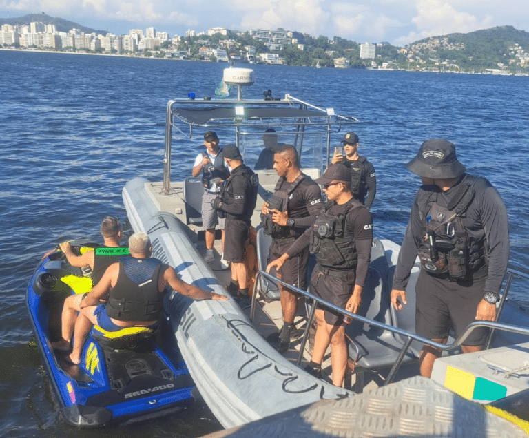 Marinha intensifica Operação Lei Seca Marítima na orla de Niterói