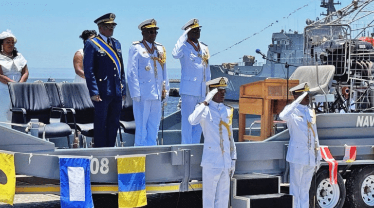 Contra-Almirante formado na Escola Naval assume Marinha da Namíbia