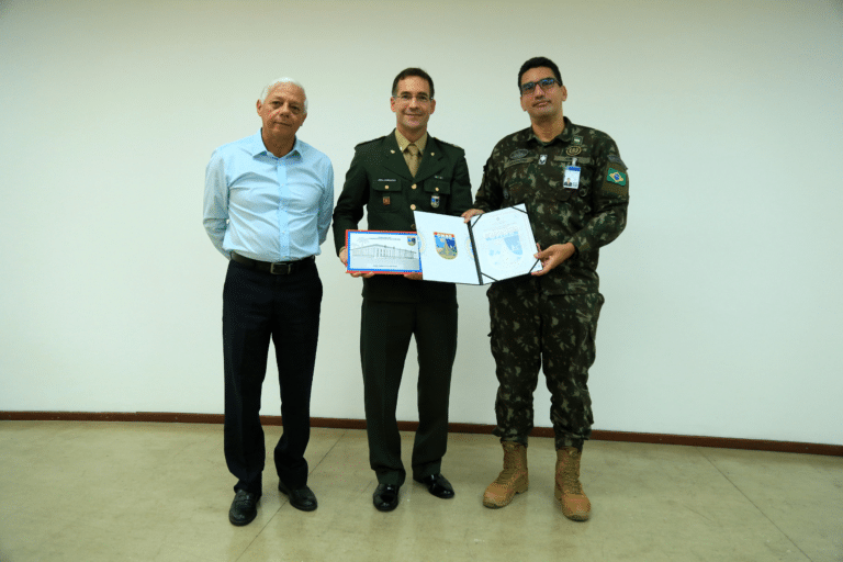Forte Guararapes é palco de homenagens a militares que deixam o CMNE