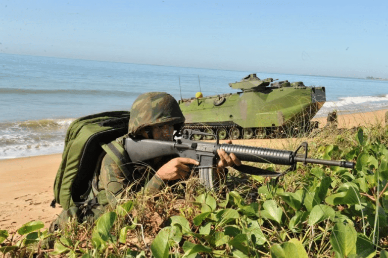 Marinha abre 1.680 vagas para fuzileiro naval em 2026