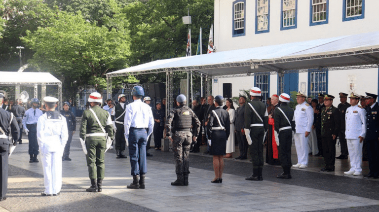 Marinha do Brasil homenageia os 471 anos de São Paulo