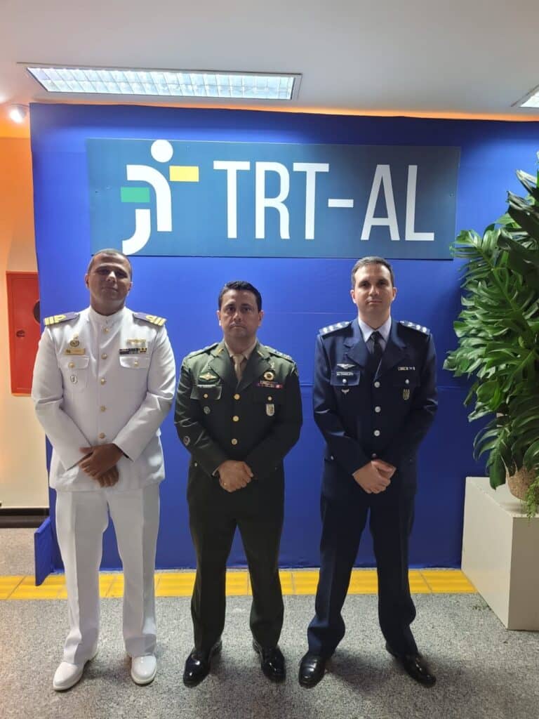 Marinha, Exército e Aeronáutica prestigiam posse da nova administração do TRT-AL