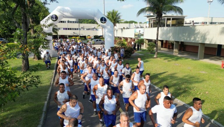 Militares, crianças e veteranos participam da Corrida da Paz 2025