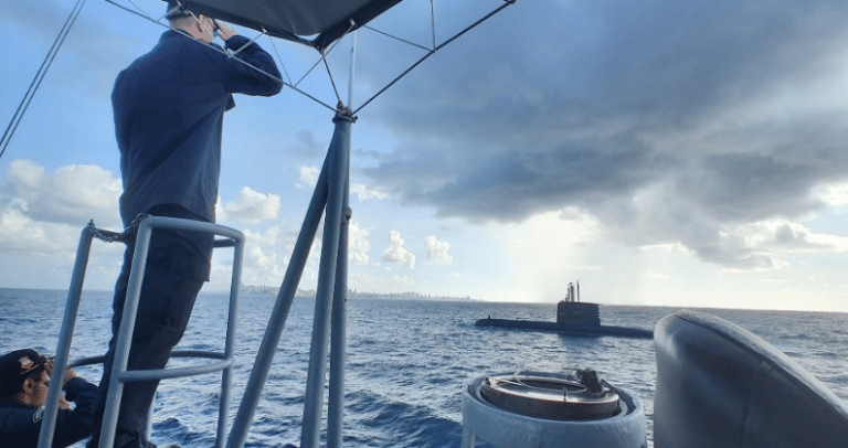 Marinha realiza exercício de guiagem do Submarino Tikuna em Salvador