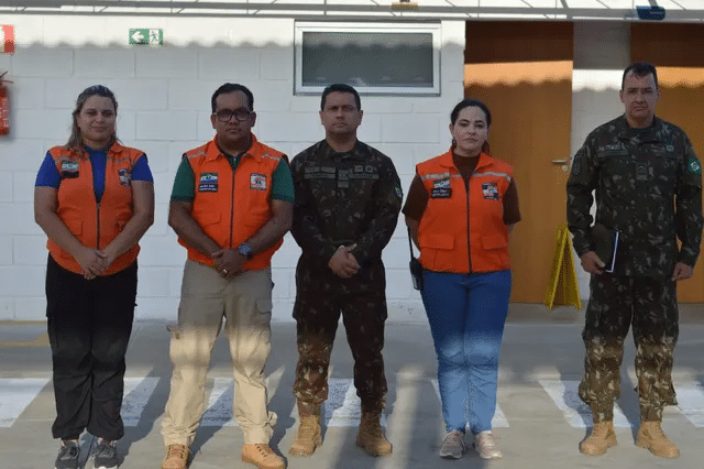 Exército e Defesa Civil discutem atuação conjunta em Maceió