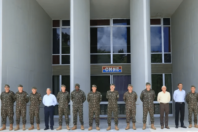 General Richard Nunes visita CMNE e destaca modernização do Exército