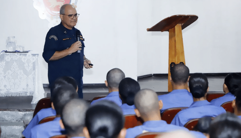 EAMPE inicia formação da primeira turma mista de Marinheiros