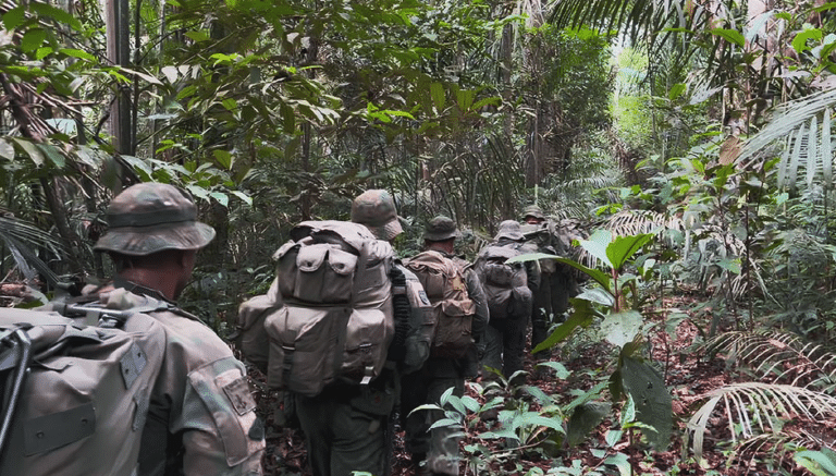 1º Batalhão de Operações Ribeirinhas comemora 40 anos com marcha histórica