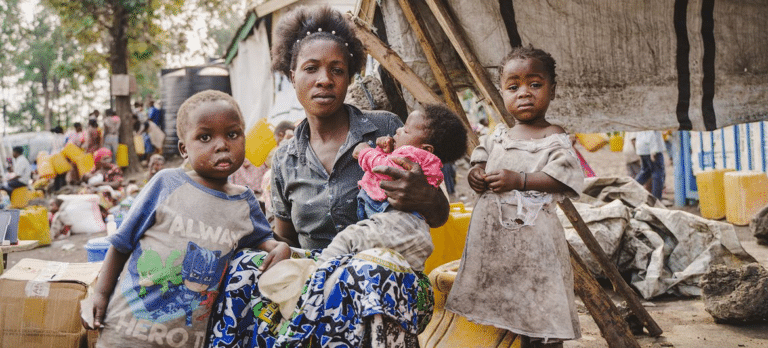 Rebeldes no Congo intensificam abusos contra crianças em meio à guerra