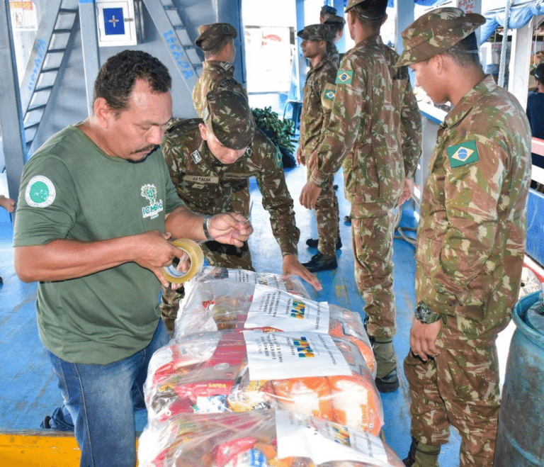 Exército e ICMBio garantem assistência a ribeirinhos afetados pela estiagem