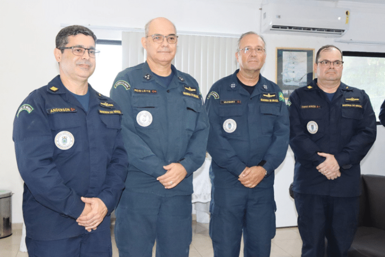 Secretário-Geral da Marinha visita HNNa e avalia avanços na saúde