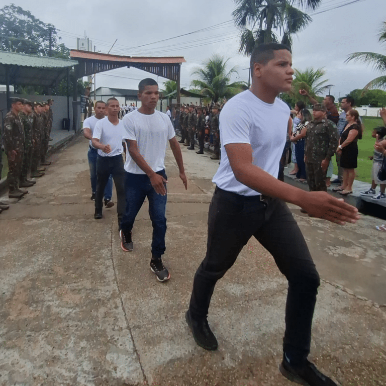 Novos soldados da 16ª Brigada dão o primeiro passo na carreira militar