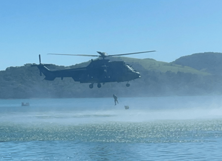 Exército Brasileiro capacita tropas aeromóveis para operações fluviais