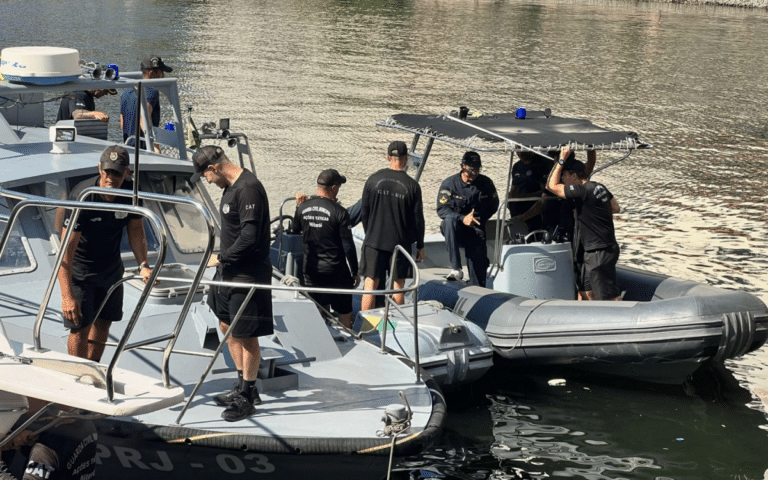 Marinha treina agentes da Guarda Municipal de Niterói para fiscalização marítima